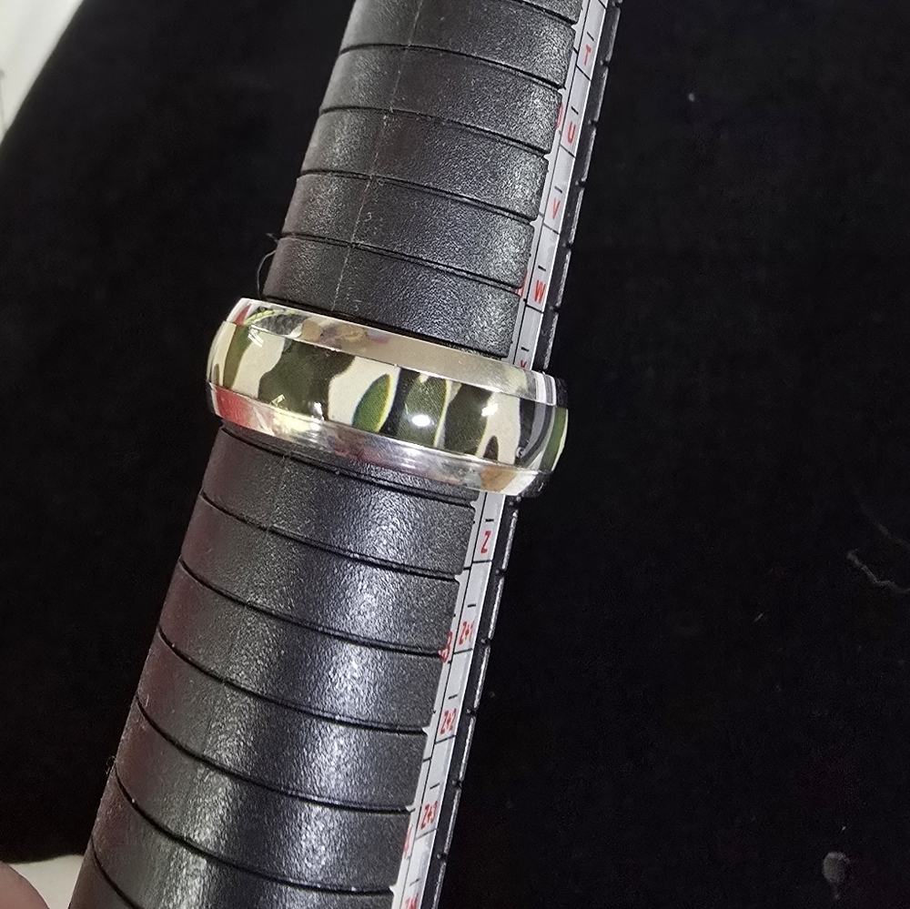 MENS 304 STAINLESS STEEL CAMOUFLAGE RING BAND \ SIZE 10 - Picture 7 of 9